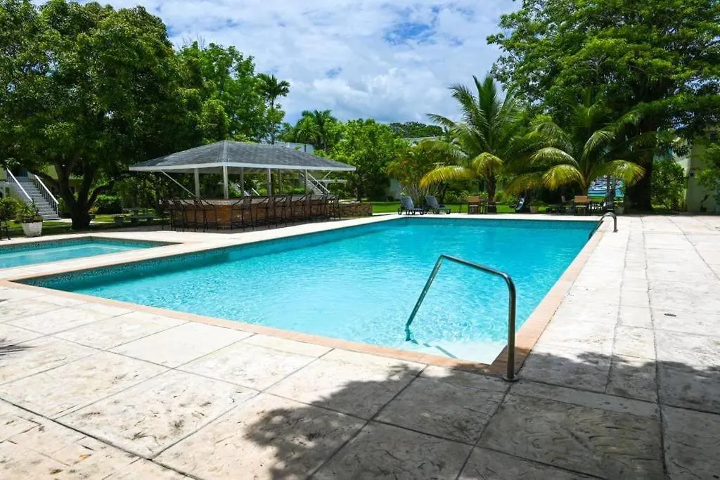 D'Escape At Seawind On The Bay Apartment Montego Bay